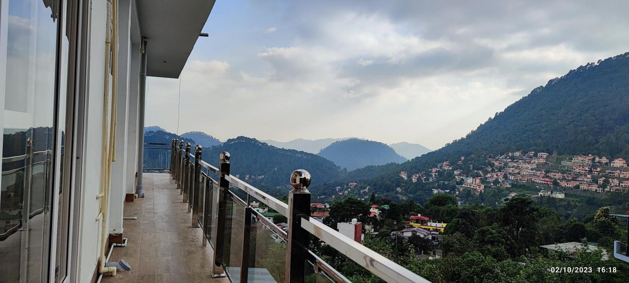 Host Labs Homestay - Premium View Bhimtal Exterior photo